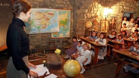 Ochagavía retrocede un siglo con 'Oriphean'. En la imagen, una antigua escuela.
