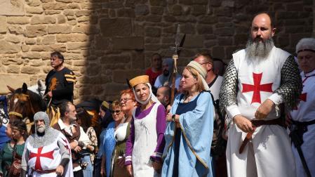 Fotos de la jornada medieval en el Cerco de Artajona. /