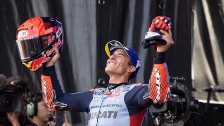 Marc Márquez celebra su victoria 1.043 días después