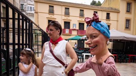 Fotos del día grande de fiestas y la procesión de Virgen de la Nieva en Peralta.
