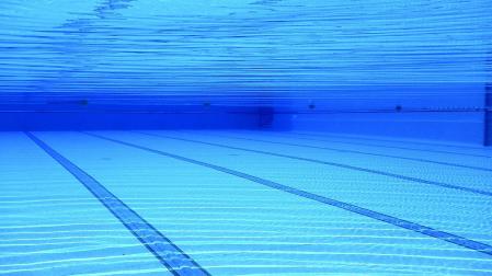 Imagen de archivo de una piscina