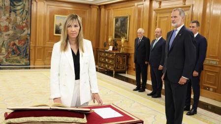 La nueva presidenta del Tribunal Supremo y del Consejo General del Poder Judicial, María Isabel Perelló Doménech, jura su cargo ante el Rey Felipe VI, en el Palacio de la Zarzuela