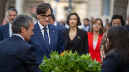 El presidente de la Generalitat de Cataluña, Salvador Illa, llega a la ofrenda floral al monumento de Rafael Casanova, con motivo de la Diada