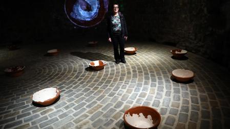 Olga Olivera-Tabeni, ayer, en el Horno de la Ciudadela donde muestra la exposición Los Hondos