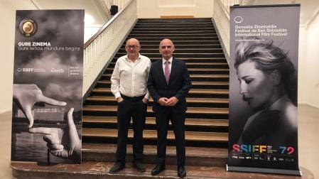 El director del Festival de San Sebastián, José Luis Rebordinos, y el director general de EITB, Andoni Aldekoa