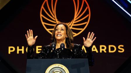 La candidata republicana Kamala Harris durante su discurso en el acto de la Fundación del Caucus Negro del Congreso celebrado en Washington