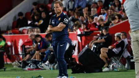 Jagoba Arrasate sigue el choque del Mallorca contra la Real Sociedad desde la banda