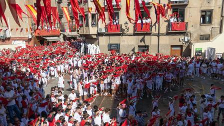 Fotos del cohete de inicio de fiestas de Corella