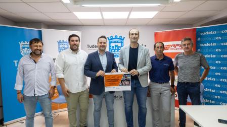 De izda. a dcha.: Fernando Litago Gil (Club Ribera Atlético); Martín López Villacastín (concejal de Deportes de Tudela); Alejandro Toquero Gil (alcalde); Jorge Aguirre Oviedo (director gerente del Instituto Navarro del Deporte); y Juan José Vizcay Zalba y Pablo Volea Goñi (vocales de la Federación Navarra de Atletismo)