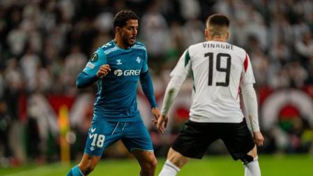 El Betis regresa de Varsovia con una derrota