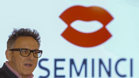 José Luis Cienfuegos, director de la Seminci, en la presentación del festival