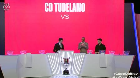 Un momento del sorteo, tras salir la papeleta del Tudelano