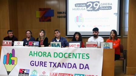Rueda de prensa de los sindicatos con representación en la educación pública de Navarra (Steilas, ANPE, Afapna, LAB, CC OO, ELA y UGT)
