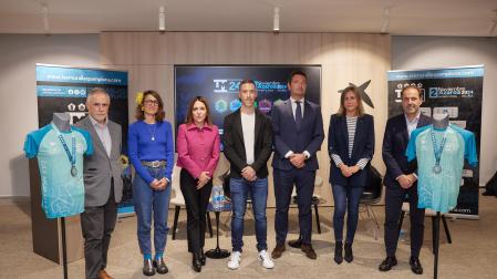 Representantes de los organizadores y patrocinadores de Las Murallas, en la presentación de la prueba del 2 de noviembre