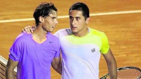 Nico Almagro, a la derecha, junto a Rafa Nadal, en la arena de París
