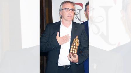 Iván Benítez, tras recoger este viernes 18 de octubre el galardón a periodista del año