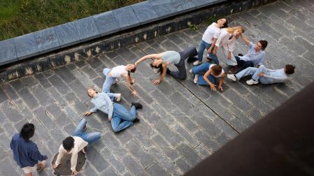 Alumnos de La Faktoria Choreographic Center, durante la presentación de 'In Perspective' en el Museo Oteiza de Alzuza