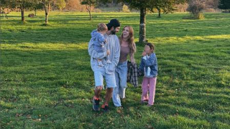 La influencer Danna Ponce junto a su familia en Urbasa.