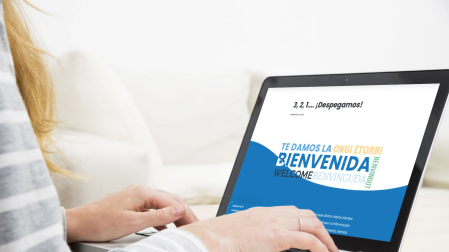 La acogida digital es esencial para garantizar que todos los empleados reciban una experiencia coherente y de alta calidad