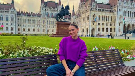 Irune Cea Martín en el Parlamento de Hungría en Budapest, ciudad en la que vive actualmente
