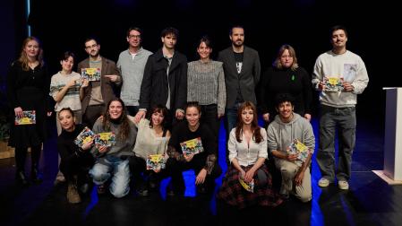 Foto de familia de los premiados