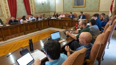 Instante del  pleno del Ayuntamiento de Tudela celebrado este lunes