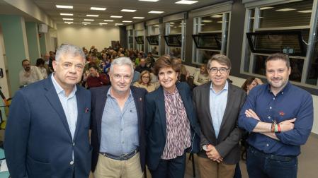 A: BLANCA ALDANONDO
F: 29/10/2024
P:  DE IZDA. A DCHA.; JOSE LUIS PEREZ LIZAR, IGNACIO ESCRIBANO ROMANO, MARIA SAN GIL, VICEPRESIDENTA DE NEOS, EDUARDOM LOPEZ-DORIGA (PRESIDENTE SOCIEDAD CIVIL NAVARRA
L: TUDELA
T: CHARLA COLOQUIO CON MARIA SAN GIL DE SOCIEDAD CIVIL NAVARRA
