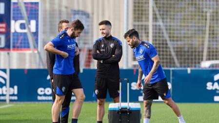 Fotos del entrenamiento de Osasuna en Tajonar para preparar el encuentro del sábado frente al Valladolid.