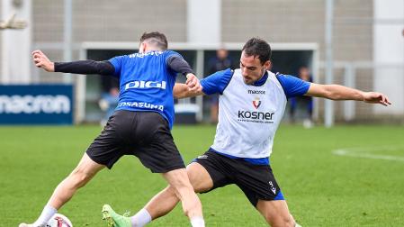 Fotos del entrenamiento de Osasuna en Tajonar para preparar el encuentro del sábado  frente al Valladolid.