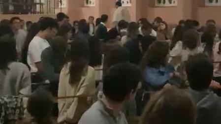 200 jóvenes de Pamplona se reúnen la noche del 31 en el Seminario de Pamplona para celebrar Holy Wins (ganan los santos) en lugar de Halloween