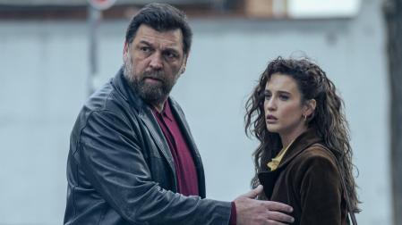 Hovik Keuchkerian y María Pedraza protagonizan la trama periodística de la serie