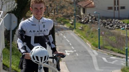 Unai Esparza, ciclista estellés del Illes Balears.