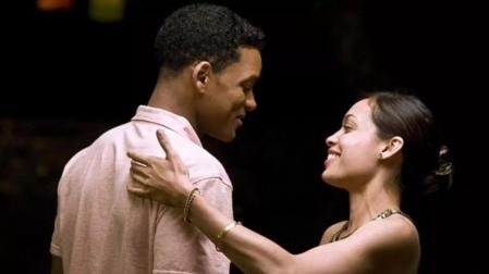 Fotograma de la película 'Siete almas', protagonizada por Will Smith y en la que ayuda a siete desconocidos tras haber causado la muerte de otros tantos en una accidente.