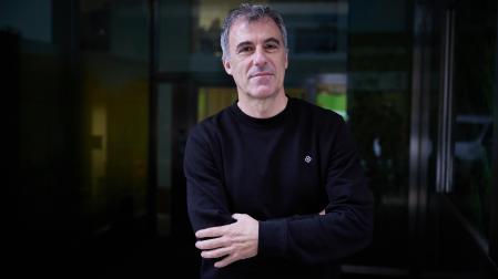 Fermín Aldaz dice que Francia o Portugal cuentan con mejores redes de recarga que España