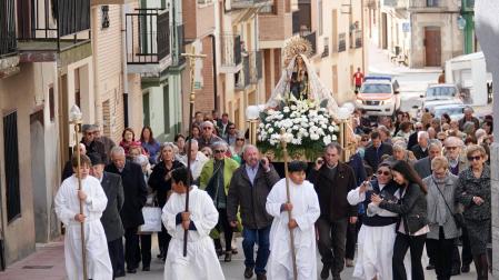 Instante de la 'Subida' de la Virgen del Patrocinio desde su ermita a la iglesia