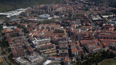 *A: JOSE CARLOS CORDOVILLA
*F: 10-06-2015
*P: 
*L: PAMPLONA
*T:  FOTO AEREA BURLADA