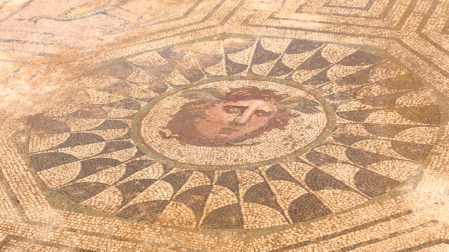 Mosaico de Medusa, en el yacimiento de la Huerta de Otero
