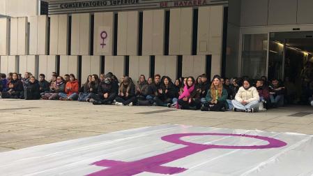 Protesta, este martes, a las puertas del Conservatorio