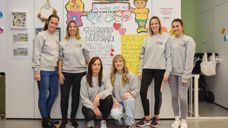 Foto de familia de la plantilla de la escuela infantil Baby School
