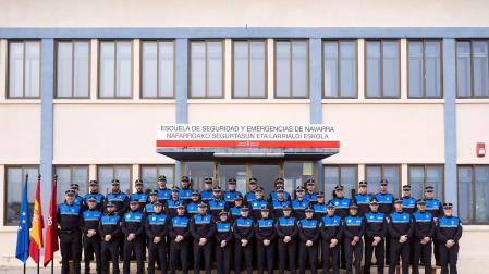 Foto de grupo de los participantes en el curso de policía local