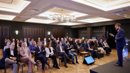 Miguel Otero durante su ponencia sobre el informe Draghi y la llegada de Trump al poder