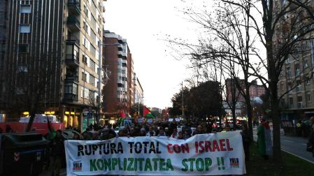 Manifestación en Pamplona para reclamar la ruptura de relaciones con Israel /
