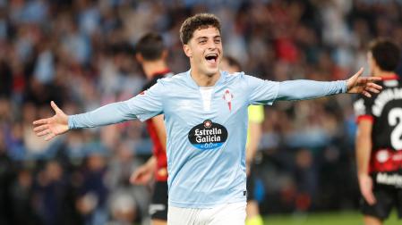 El centrocampista del Celta de Vigo Hugo Álvarez celebra su gol en el partido de la jornada 16 de LaLiga entre Celta de Vigo y RCD Mallorca