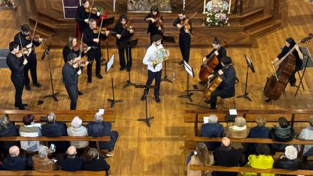 Un momento de la actuación de Manuel Escauriaza con la Orquesta Ciudad de Pamplona en la iglesia de Miranda de Arga