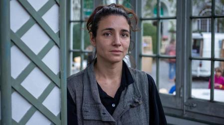 La periodista Anna Surinyach estará hoy en Pamplona invitada por Médicos del Mundo.