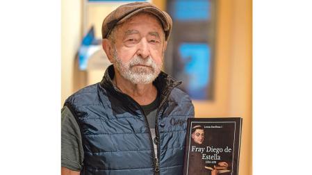 José Javier Hermoso de Mendoza con su publicación