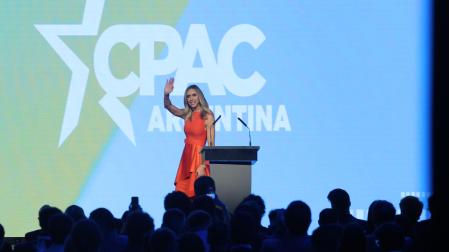 La vicepresidenta del comité republicano y nuera de Donald Trump, Lara Trump, en un acto reciente en Argentina