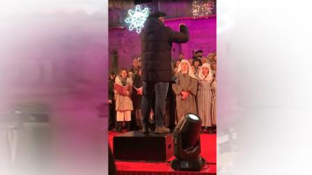 El Orfeón Pamplonés y los Pastores de Belén cantan 'Mesías Sarritan'