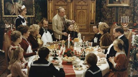 Fotograma de la cena de Nochebuena en la película de 'Fanny y Alexander', del director de cine sueco Ingmar Bergman.