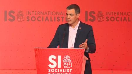 El presidente del Gobierno, Pedro Sánchez, durante la apertura de la cumbre mundial de la Internacional Socialista en Rabat, Marruecos